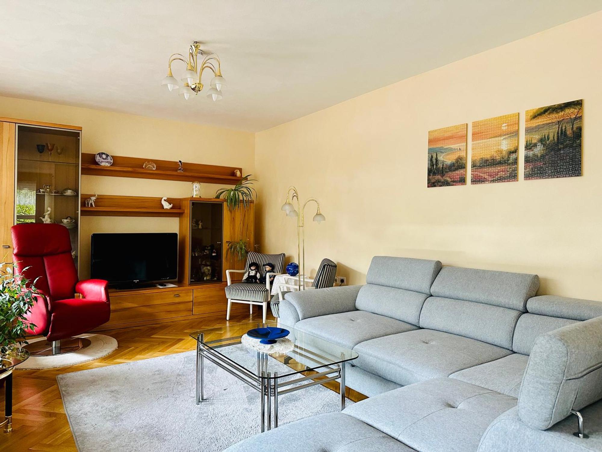 2,5-Zimmerwohnung Mit Terrasse - Keine Monteure 마르바흐암넥카 외부 사진